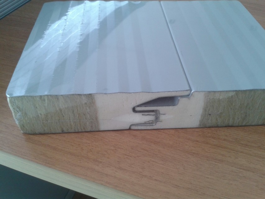 晉城鋼結構工程聚氨酯巖棉板的優勢在哪里？